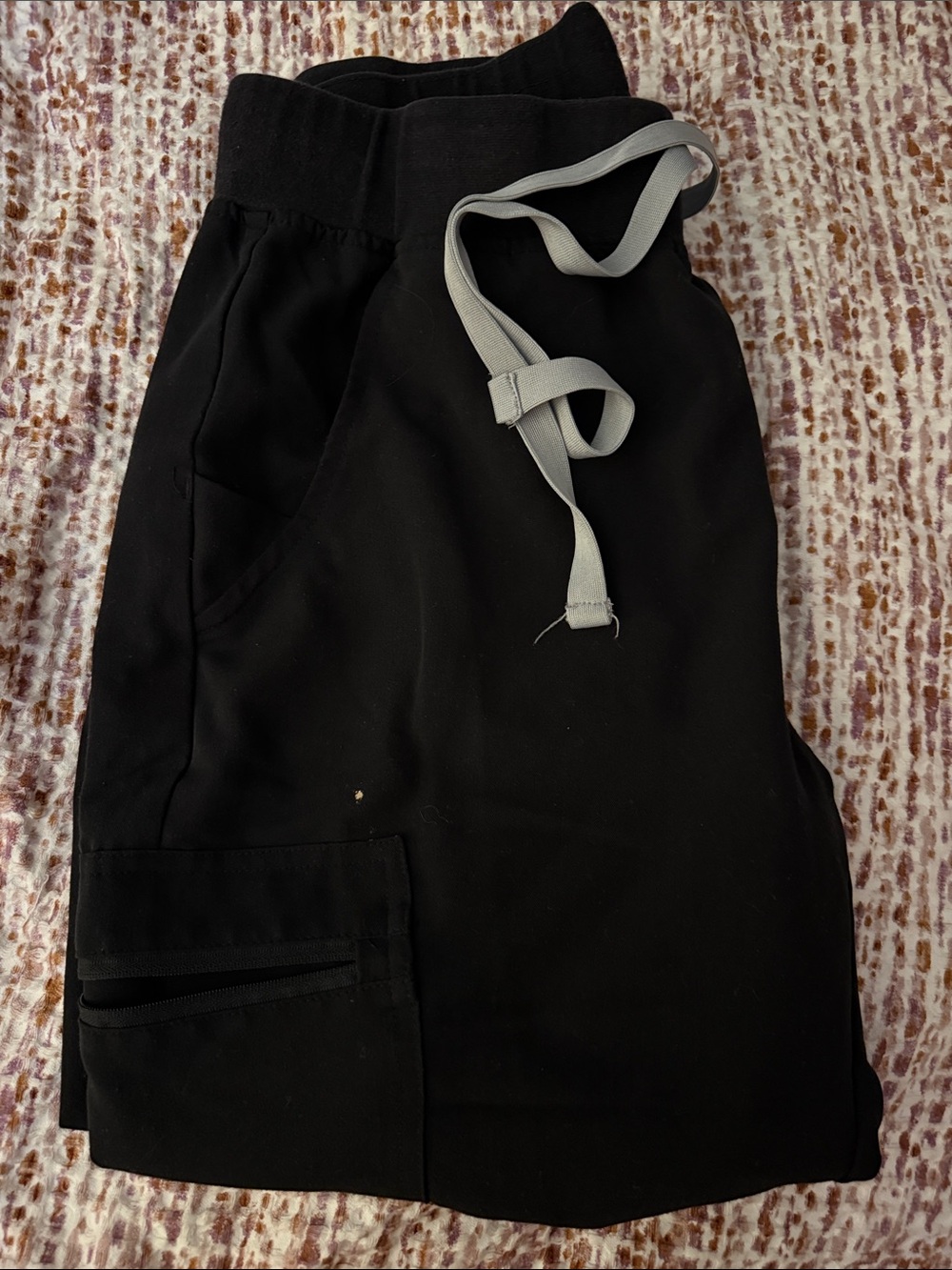 Women’s Black Elastic-Waist Jogger Pants with Gray Drawstring